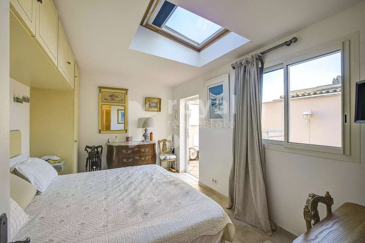 Maison à MOUGINS