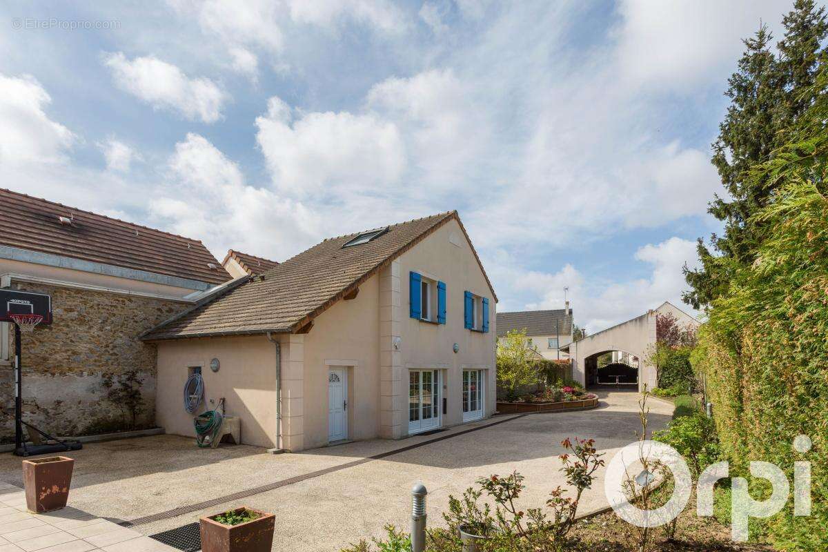 Maison à BALLAINVILLIERS