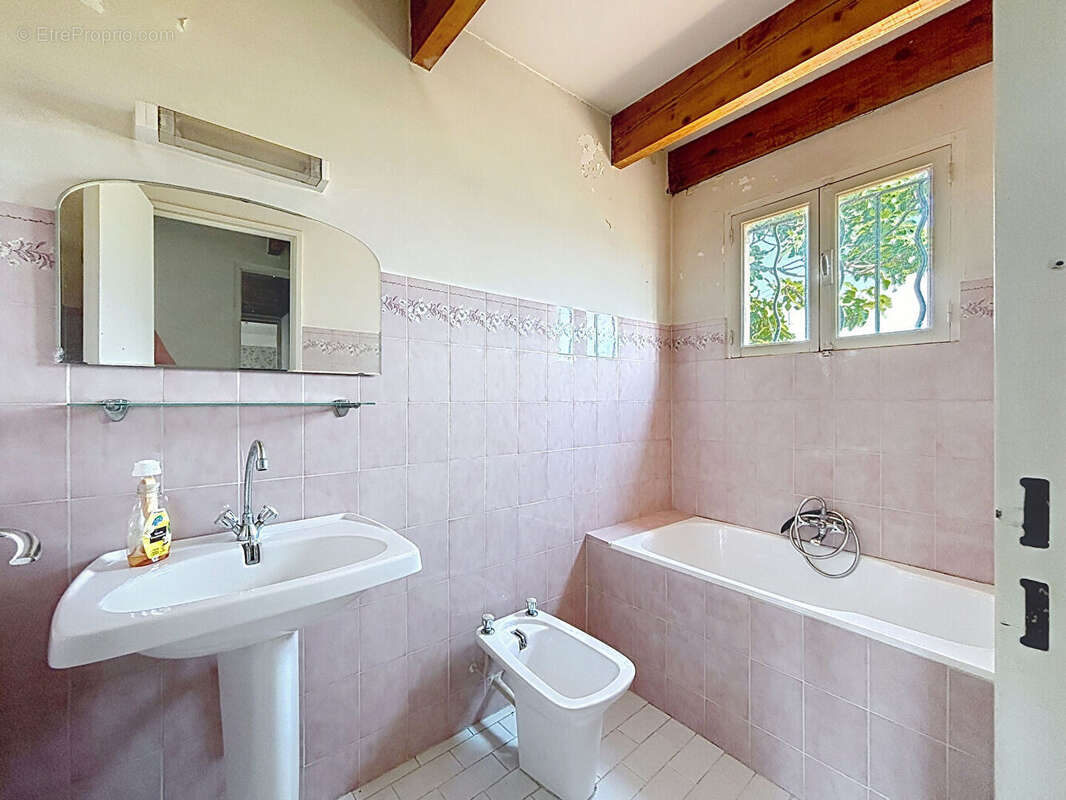 Maison Gardanne 4 pièce(s) 120 m2 - photo 11