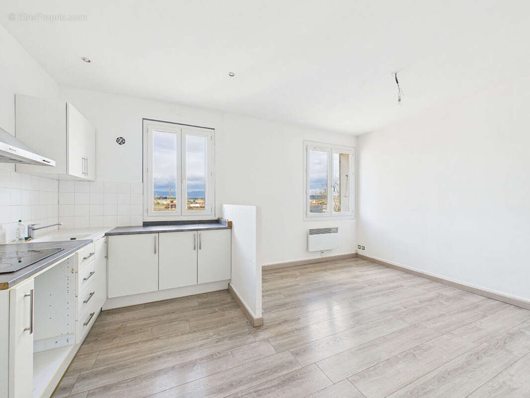 Maison à PORTES-LES-VALENCE