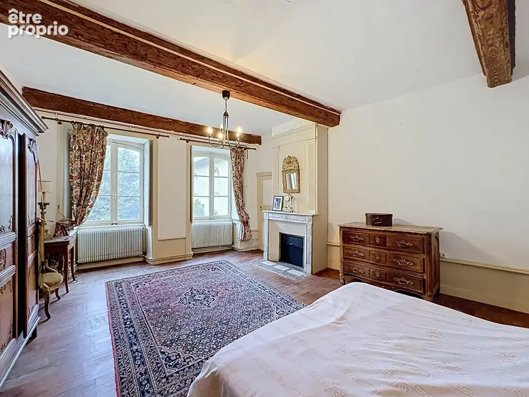 Maison centre vic le comte - 470 m² habitables - photo 4