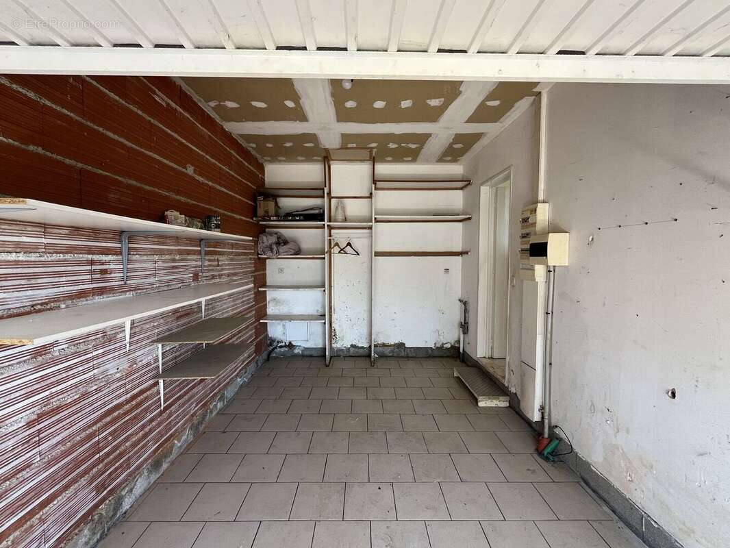 Garage - Maison à FIGEAC