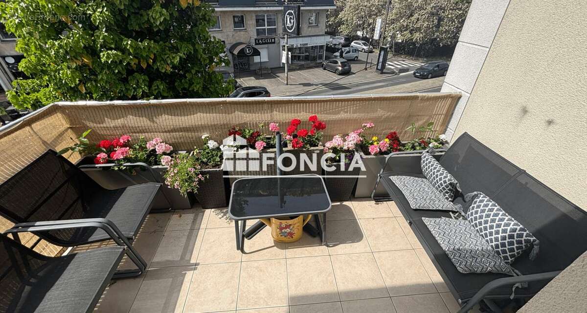 Appartement à SAINTE-GENEVIEVE-DES-BOIS