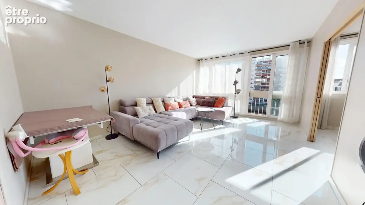 Exclu AVL  Aubervilliers Proche métro 4 Chemins  3/4 Pièces au dernier étage  Balcon et Vues Dégagées  Appartement Traversant  E - photo 1