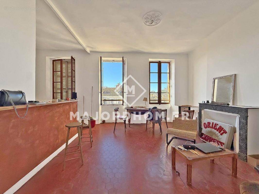 Appartement à MARSEILLE-6E
