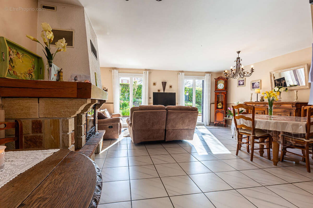 Maison à POISY