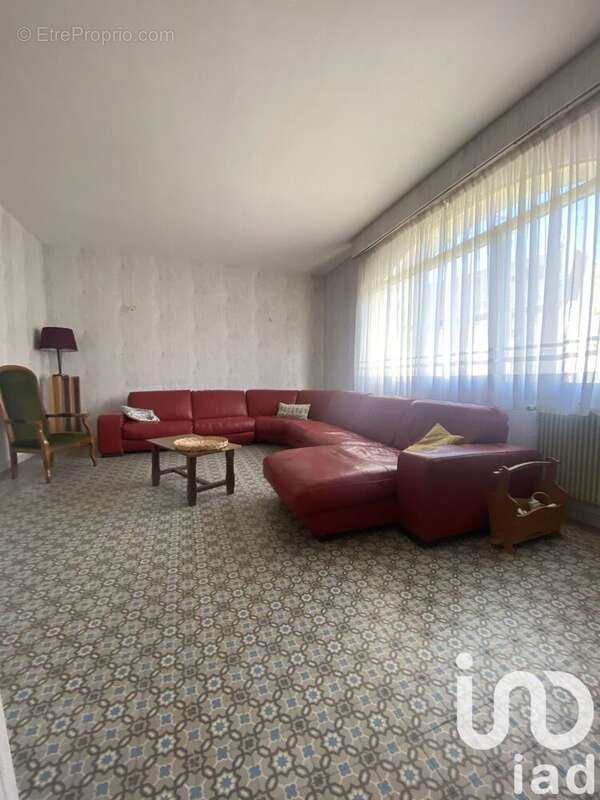 Photo 3