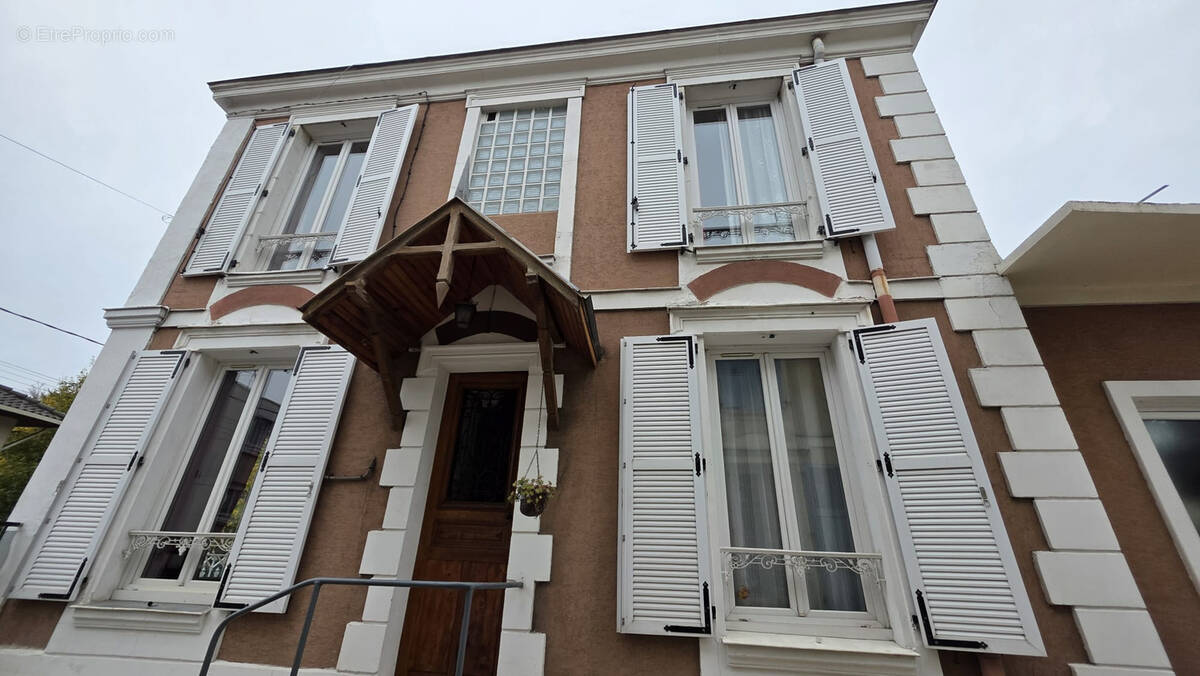 Maison à LIVRY-GARGAN