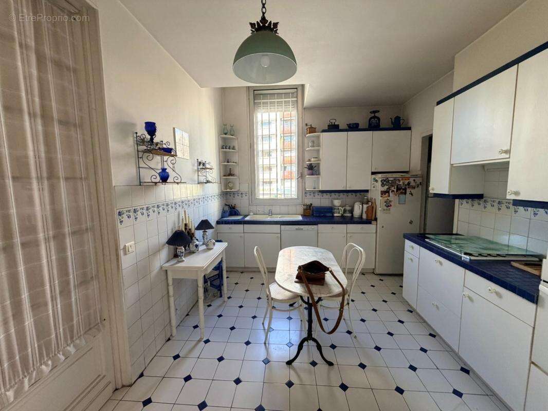 Appartement à MARSEILLE-8E