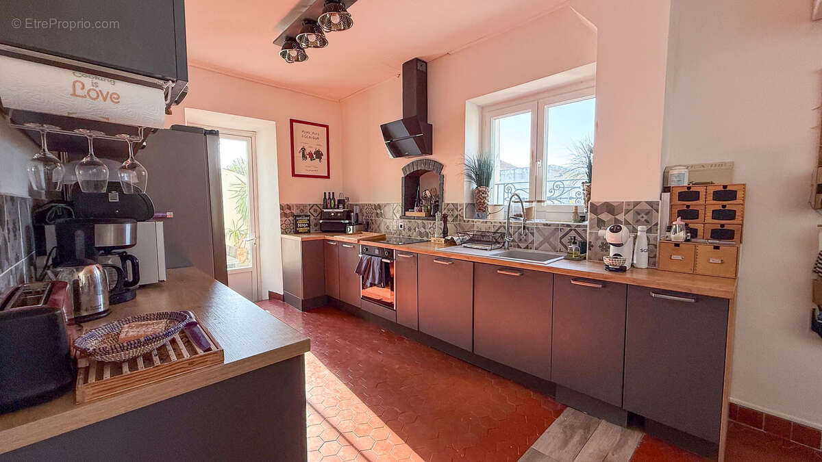 Orange   Élégante maison de maître en pierre avec studio indépendant, garage et terrasses - photo 7