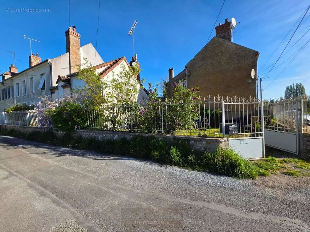 Maison à CEPOY