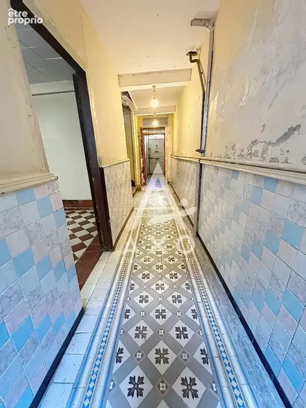 Maison de ville de caractère à rénover d'environ 228 m² - photo 3