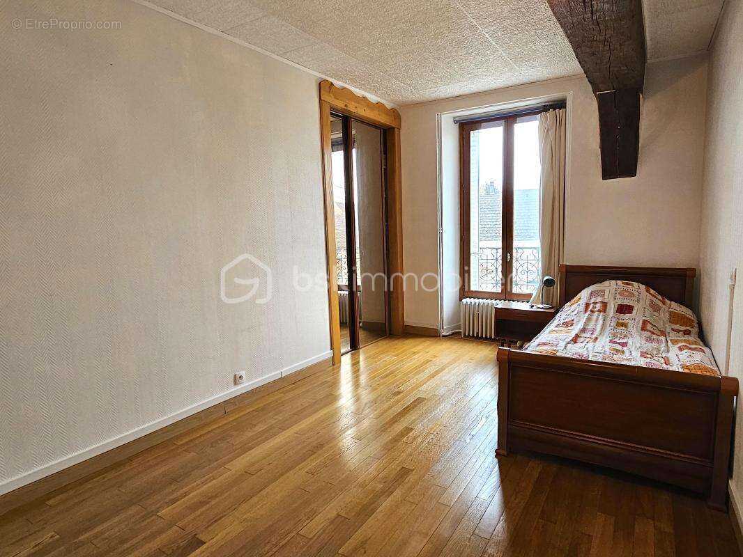 Maison bourgeoise de 227 m² – Centre de Choisy-en-Brie – Idéale famille ou investisseur - photo 13