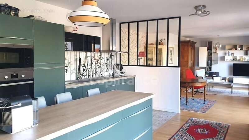 Appartement à SAINT-MAUR-DES-FOSSES