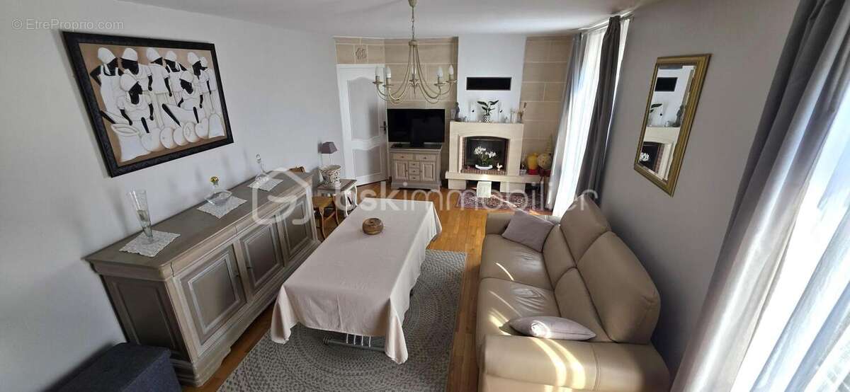 Élégant appartement de caractère - 3 chambres - photo 2