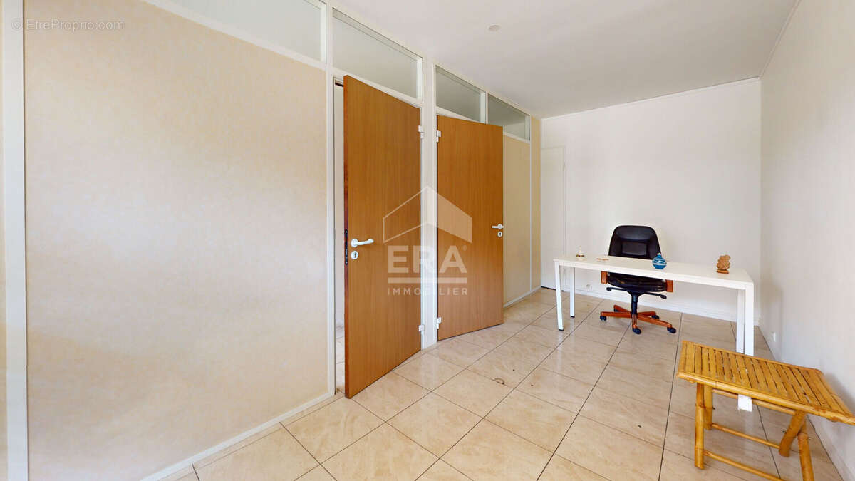 Appartement à PARIS-19E