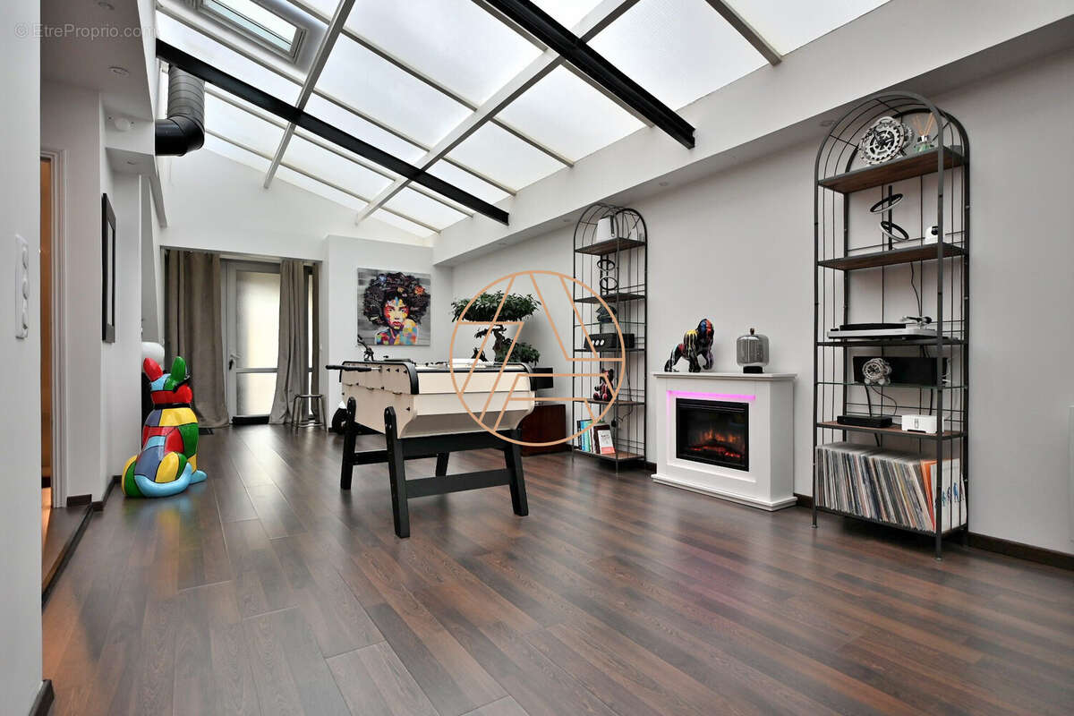 Appartement à SAINT-MAUR-DES-FOSSES