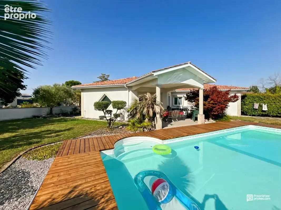 Maison familiale 150 m² - 4 chambres - Piscine - Garage - Ambarès - photo 4