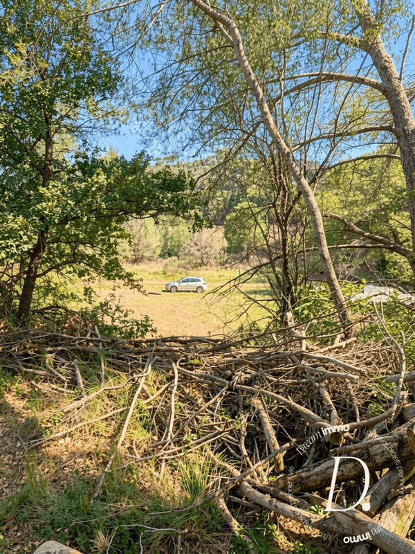 Terrain à SAINT-GILLES