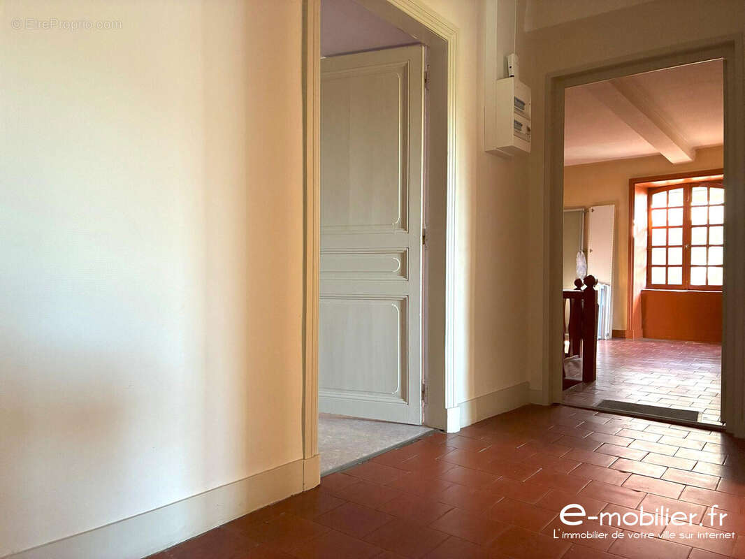 Maison à VILLEMONTAIS