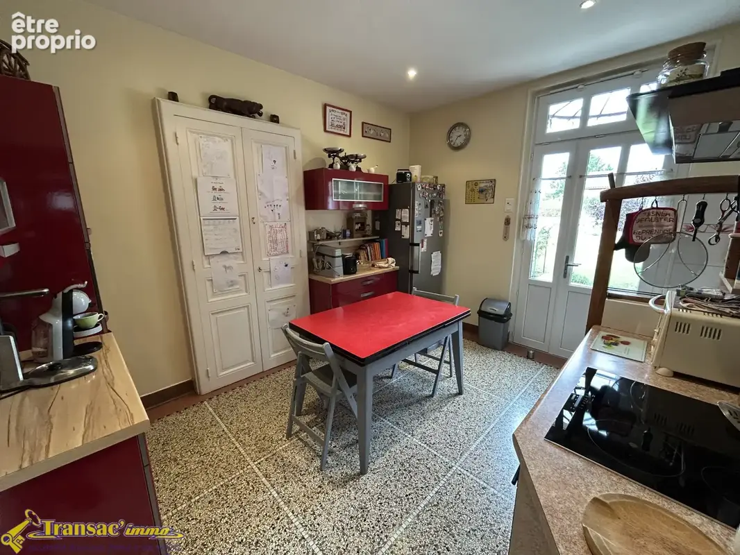 Propriété 6 pièces 150m2 avec terrain arboré et garage - photo 8