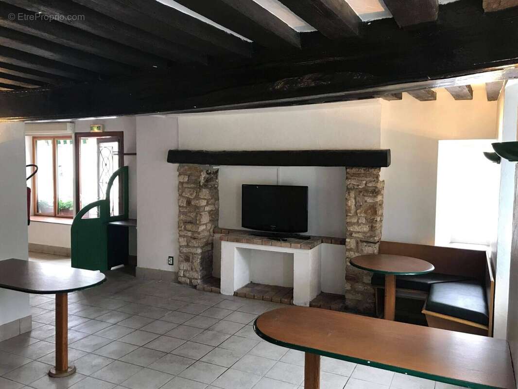 Maison 280 m² à Lignieres  - photo 16