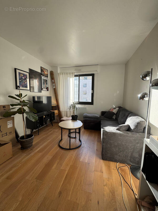 Appartement à PARIS-19E