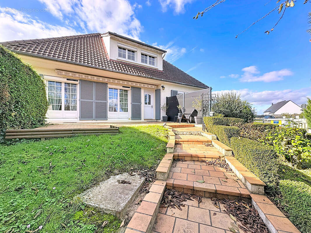 Maison à FONTENAY-SUR-EURE
