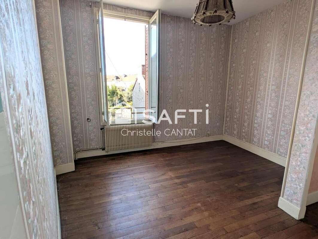 Photo 8 - Maison à MONTLUCON