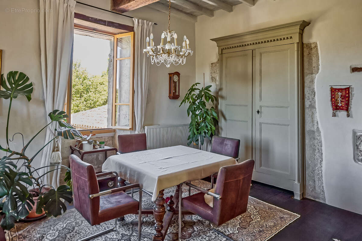 Maison à BRASSAC