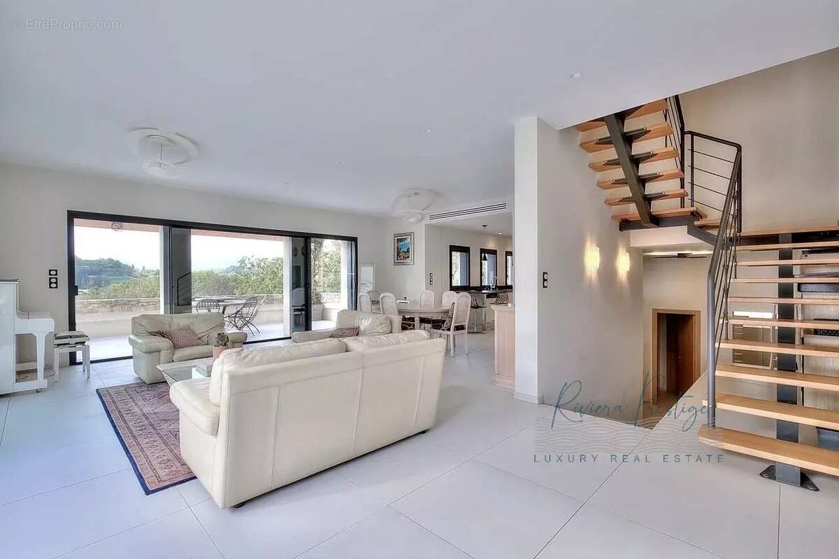 Maison à MOUGINS