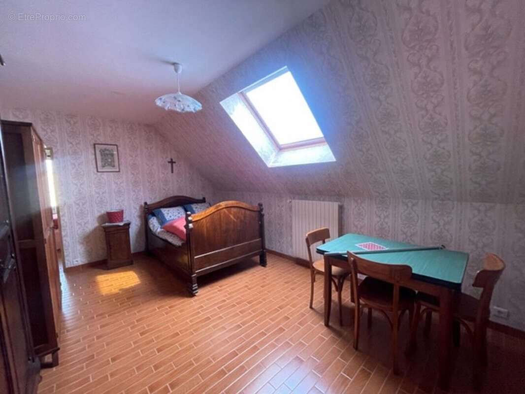 Maison à FERE-CHAMPENOISE