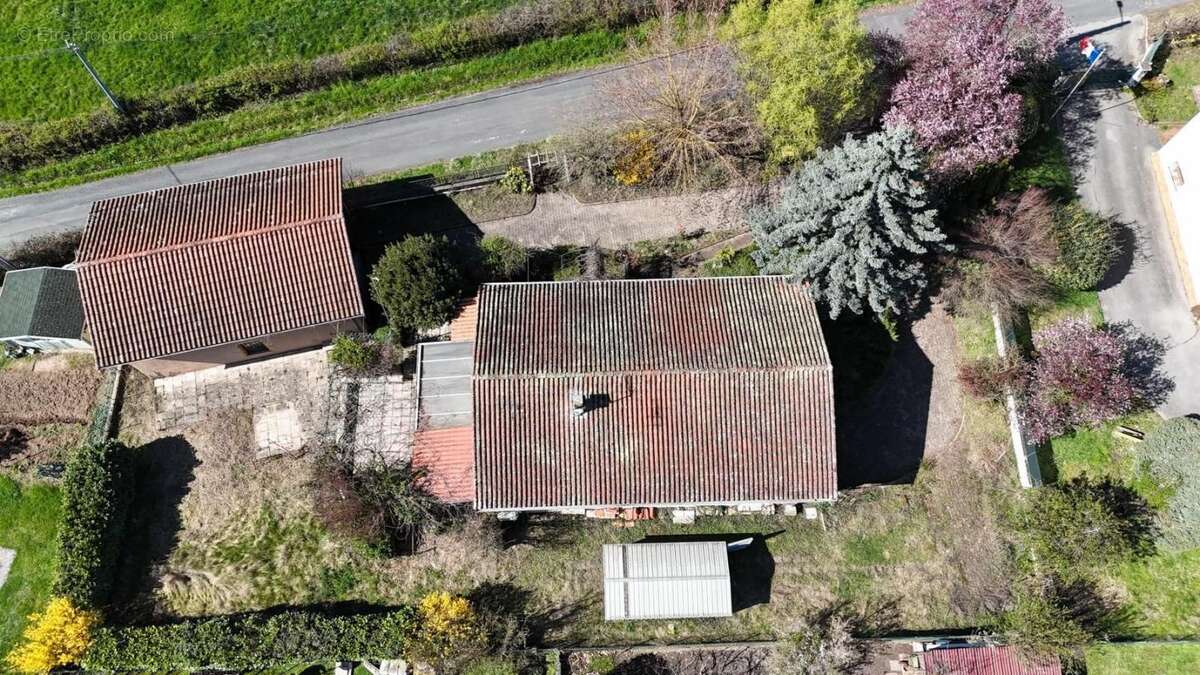 Maison à SAIN-BEL