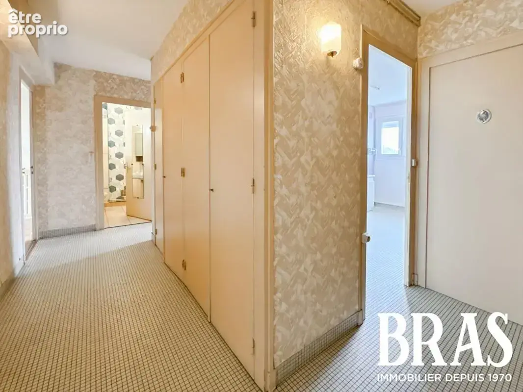 Reze - pont rousseau - t3 + cave + garage - photo 5