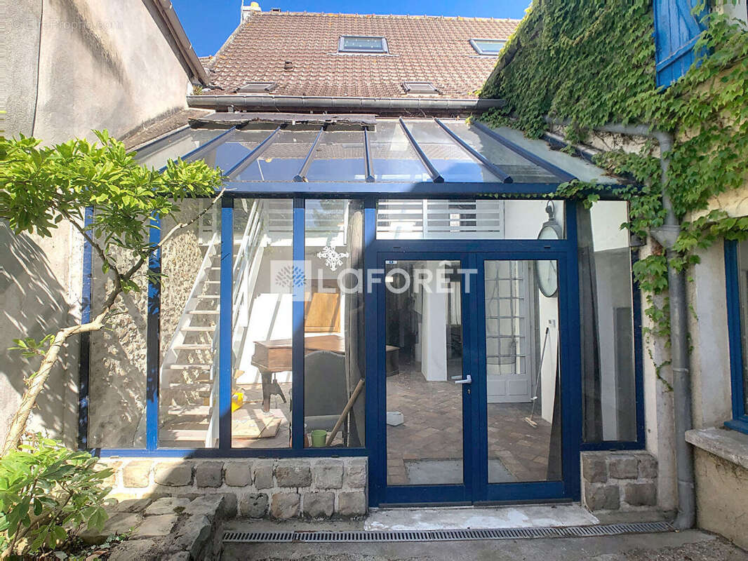 Maison à LINAS