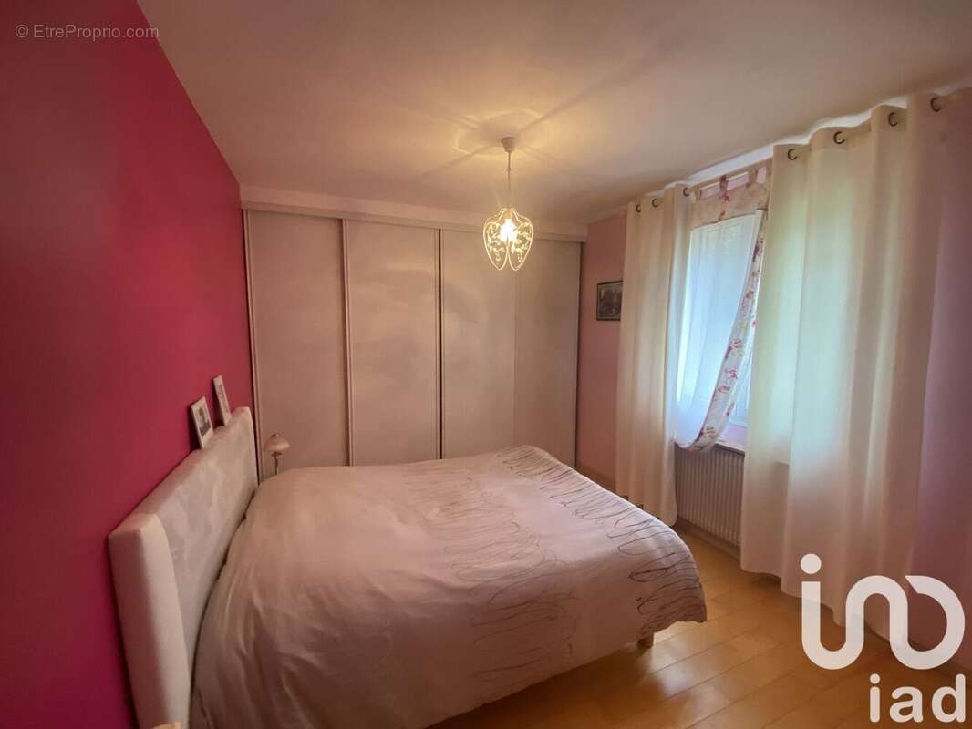Maison 114 m² à Saint-Phal  - photo 4