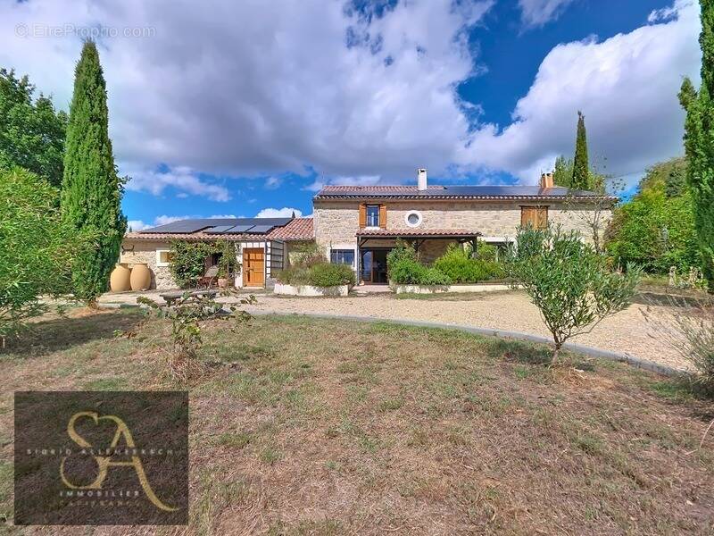 Maison à BRUGAIROLLES