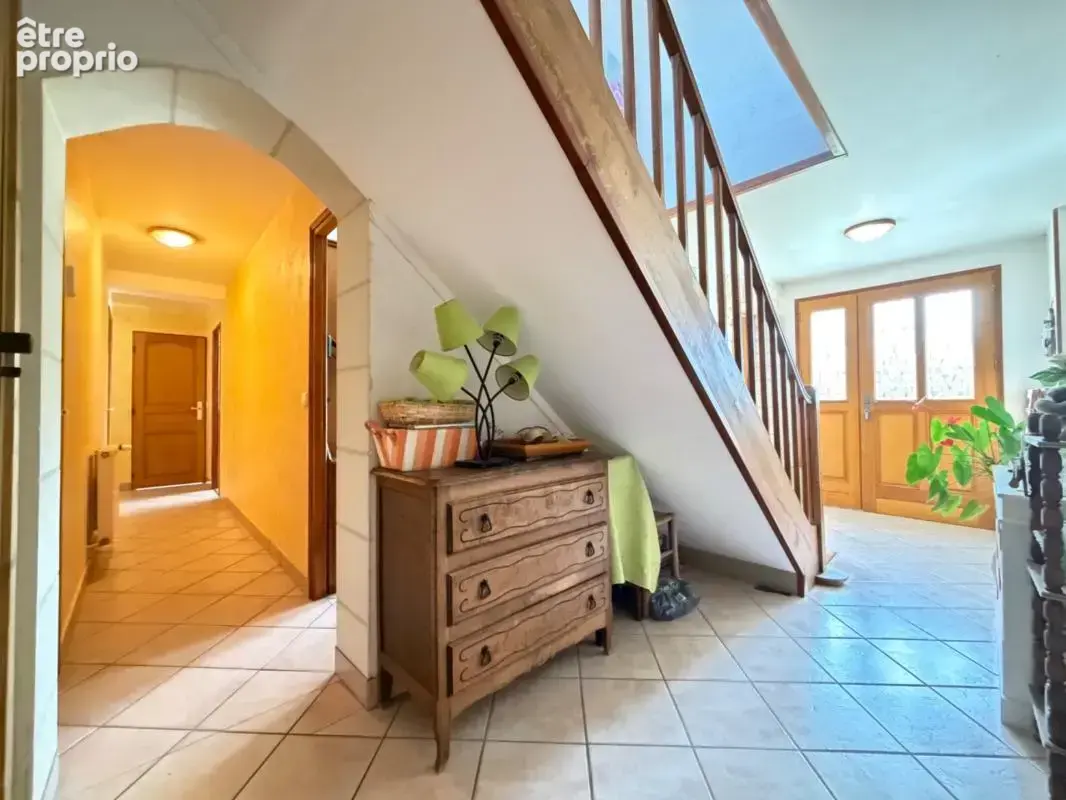  Maison familiale de caractère 190 m2 – 5 chambres – Environnement calme – Proche centre de La Flèche - photo 6
