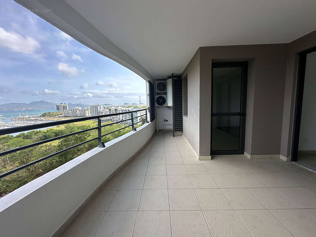 Appartement Fort De France 3 pièce(s) 61.75 m2 - photo 2