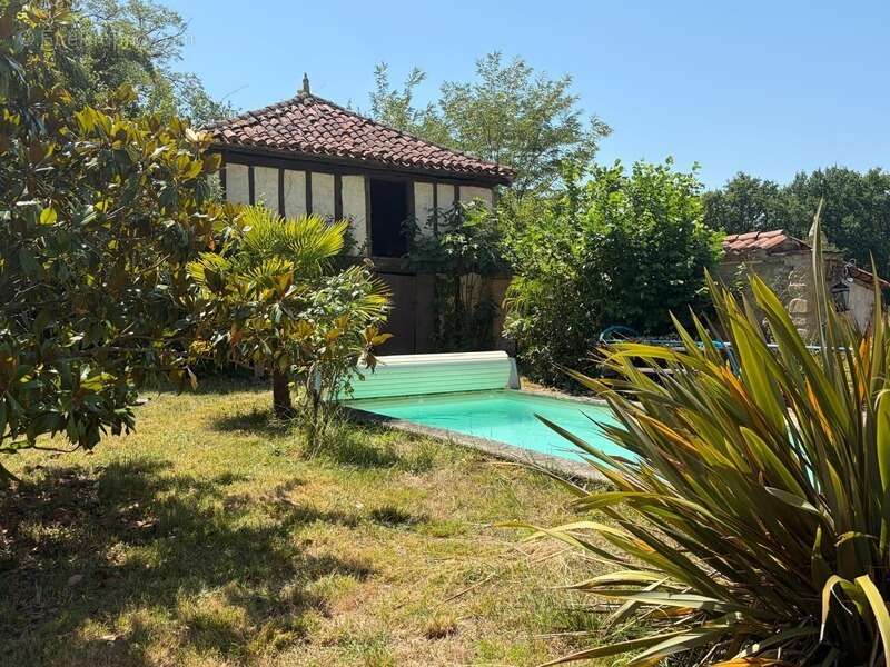 MARCIAC(32): ancienne SEIGNEURIE avec BEAU CHATEAU XIV sur 3,5ha, cachée, au bout du chemin, sans voisin, en campagne, 500m2 hab - photo 22