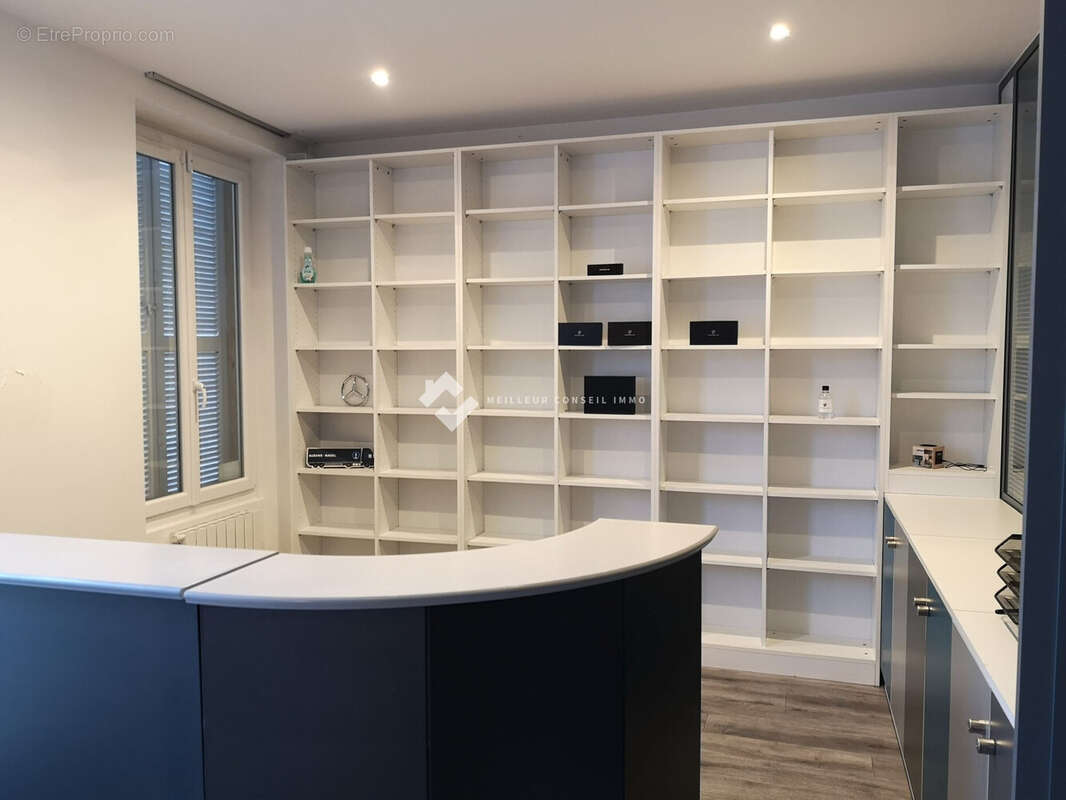 Commerce 76 m² à Nanteuil-Le-Haudouin  - photo 5