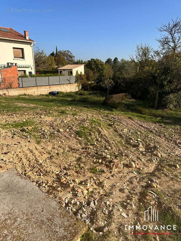 Terrain à SAUSSAN
