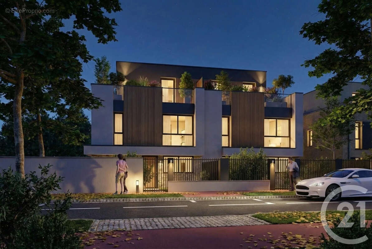 Maison à SAINT-MAUR-DES-FOSSES