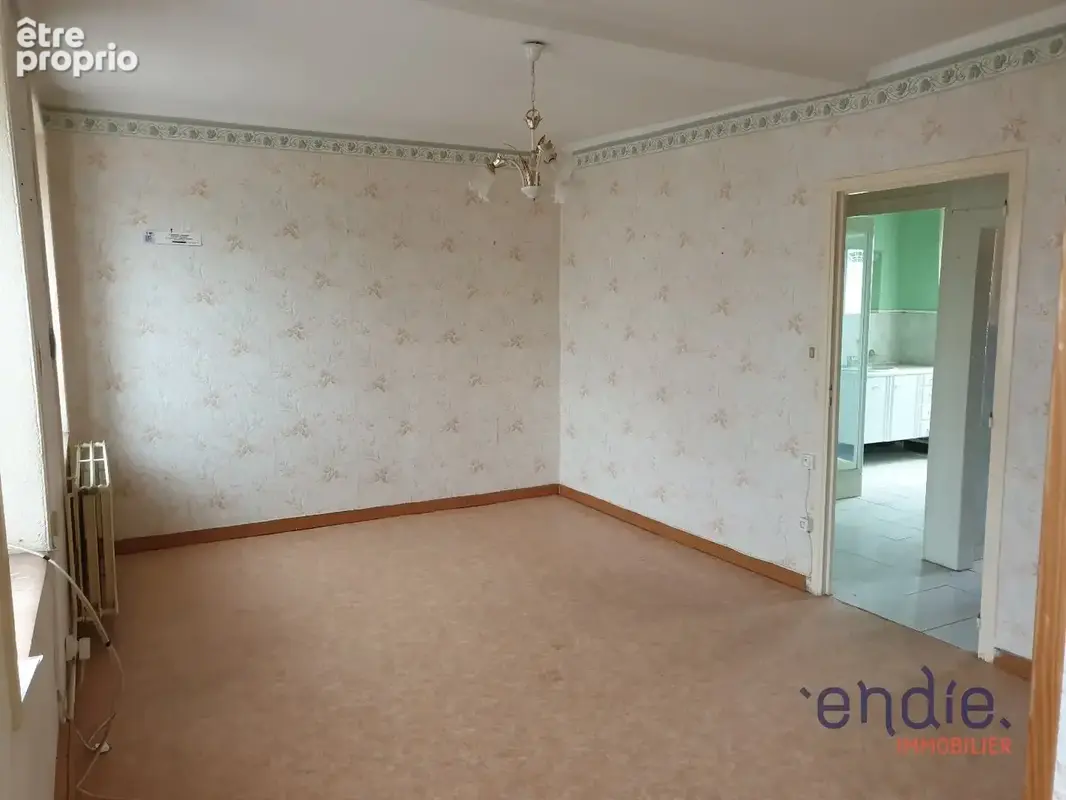 Appartement 4 pièces (76 m²) en vente à COMMENTRY - photo 2