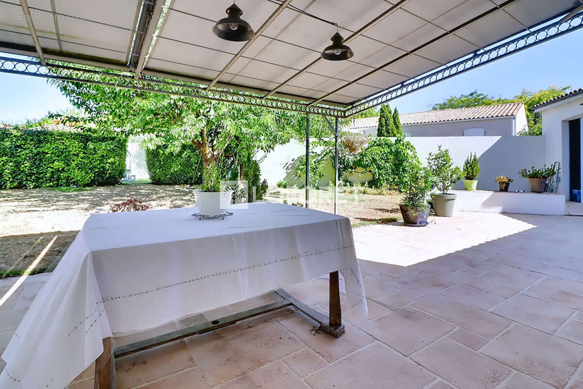 Maison familiale 165 m² - 5 chambres - grand garage -j ardin arboré et piscine - Périgny - photo 14