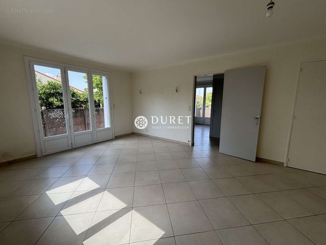 Maison 78 m² à Cugand  - photo 8