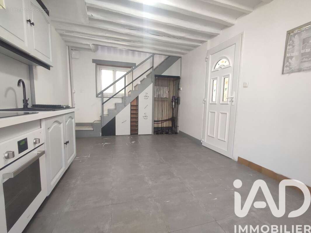 Maison 61 m² à Le Mesnil-Aubry  - photo 2