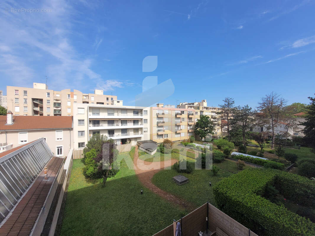 Appartement T2 avec balcon - Lyon 8ème - photo 11