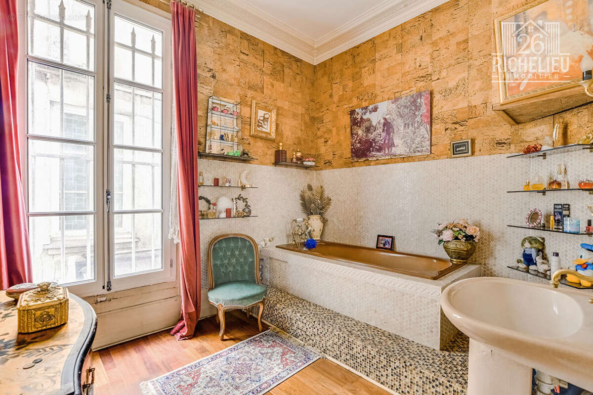 3 pièces 2 chambres de 57 m2 avec Terrasse 75009 - photo 6