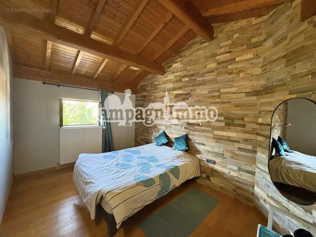 Maison à LONGESSAIGNE